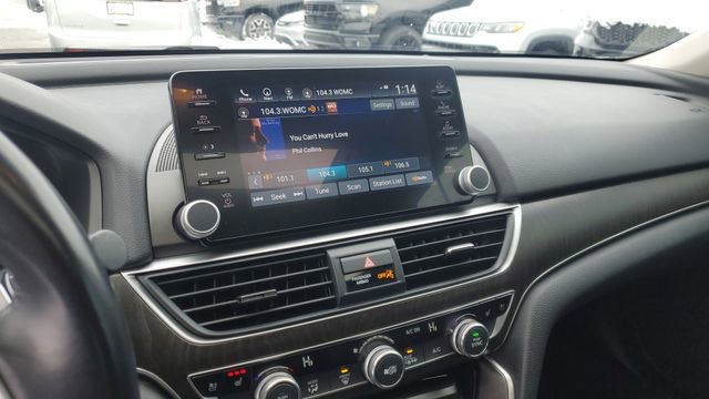 Used 2022 Honda Accord Touring image 16