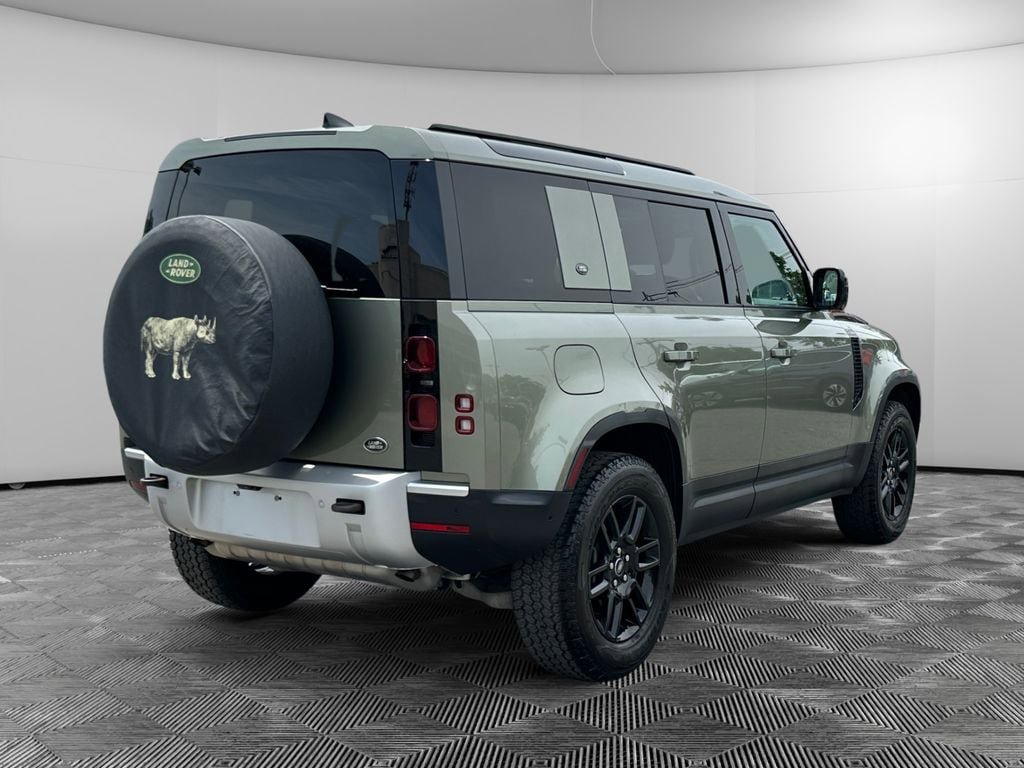 Used 2023 Land Rover Defender 110 SE AWD/4WD image 6