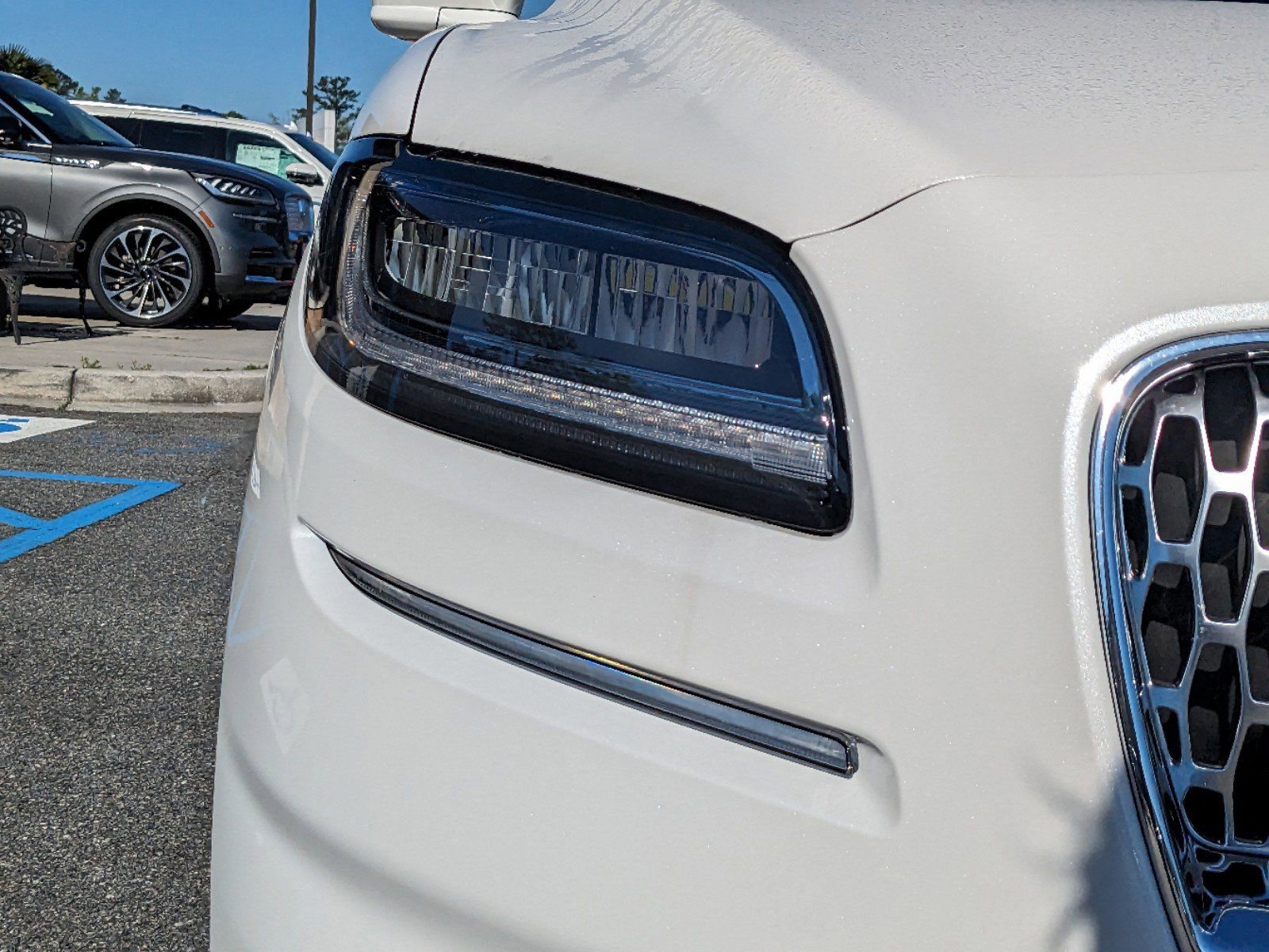 Certified 2023 Lincoln Nautilus Reserve w/ Equipment Group 201A image 11