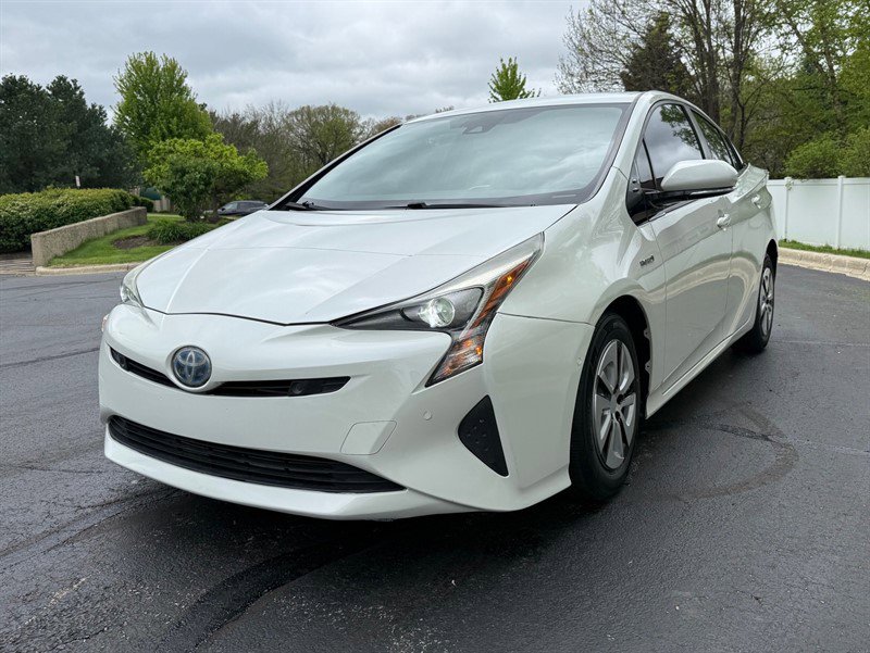 Used 2018 Toyota Prius Four FWD image 32