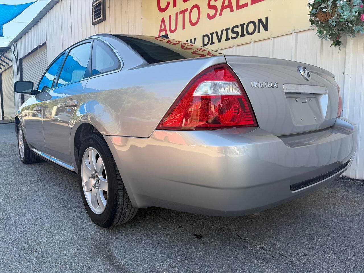 Used 2007 Mercury Montego Luxury FWD image 10