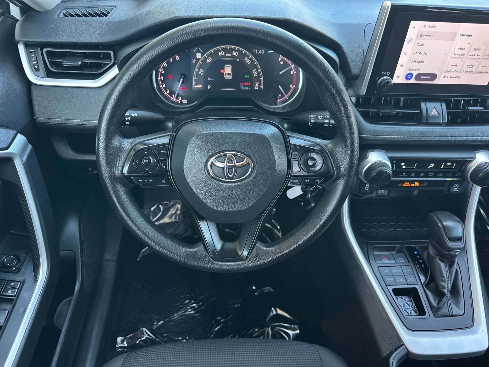 Used 2024 Toyota RAV4 LE AWD/4WD image 13
