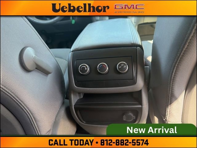 Used 2011 Chevrolet Traverse LS FWD image 5