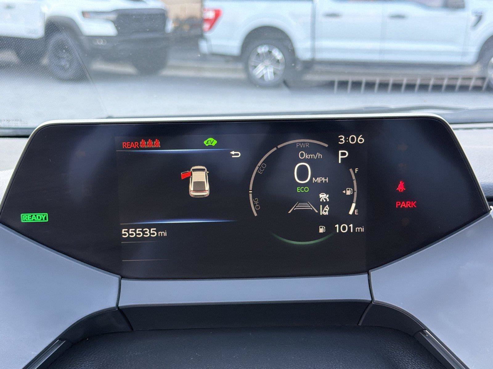 Used 2024 Toyota Prius LE FWD image 25