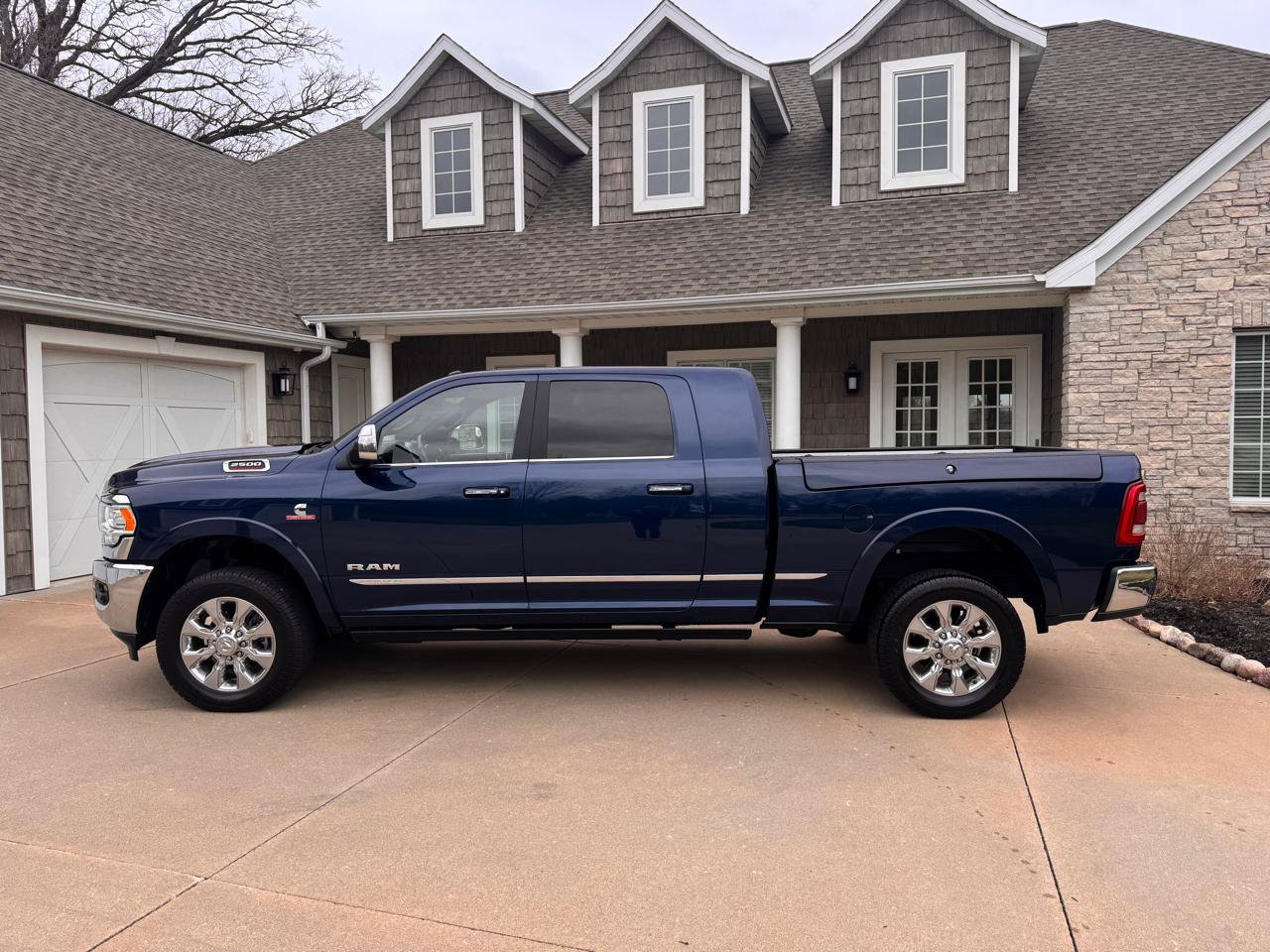 Used 2021 RAM 2500 Limited w/ Cold Weather Group AWD/4WD image 3