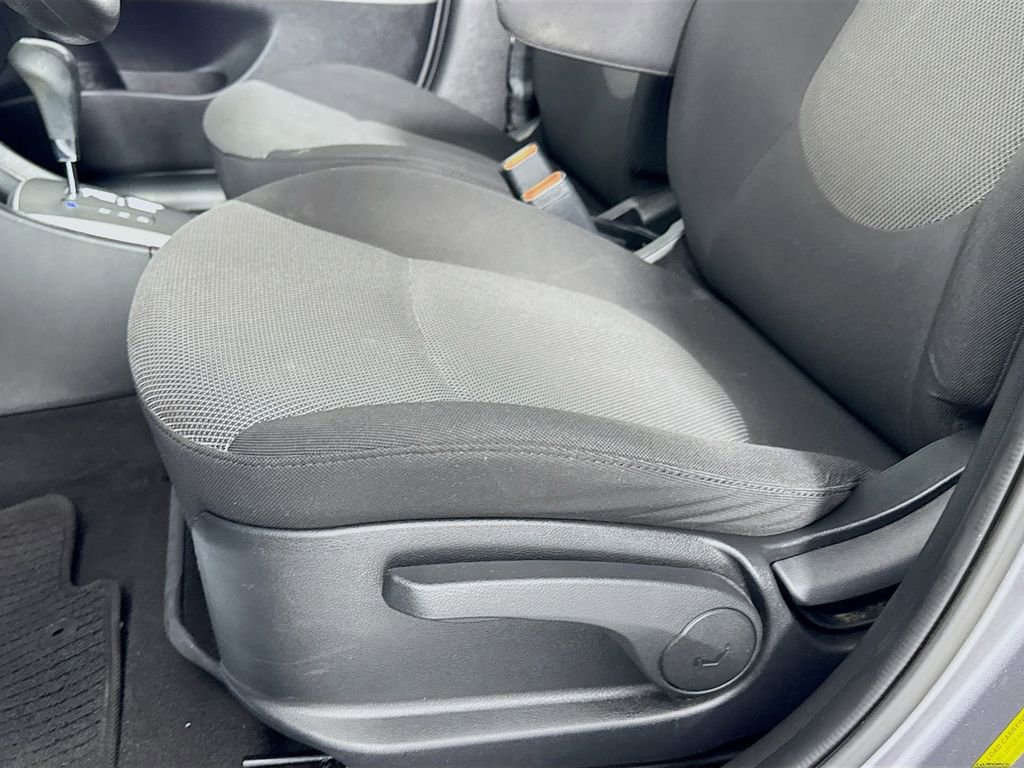 Used 2014 Hyundai Accent GS image 22