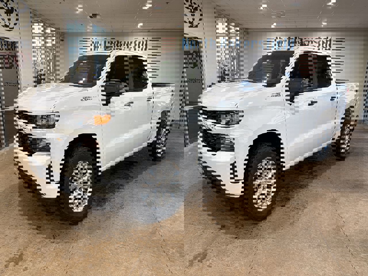 Used 2021 Chevrolet Silverado 1500 Custom image 1