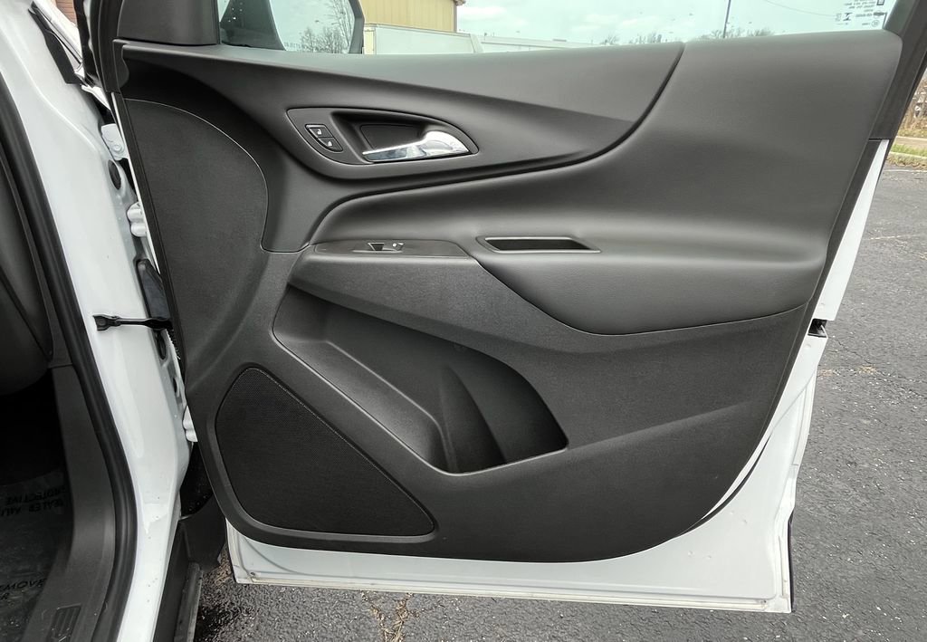 Certified 2024 Chevrolet Equinox LT w/ LPO, Floor Liner Package image 20