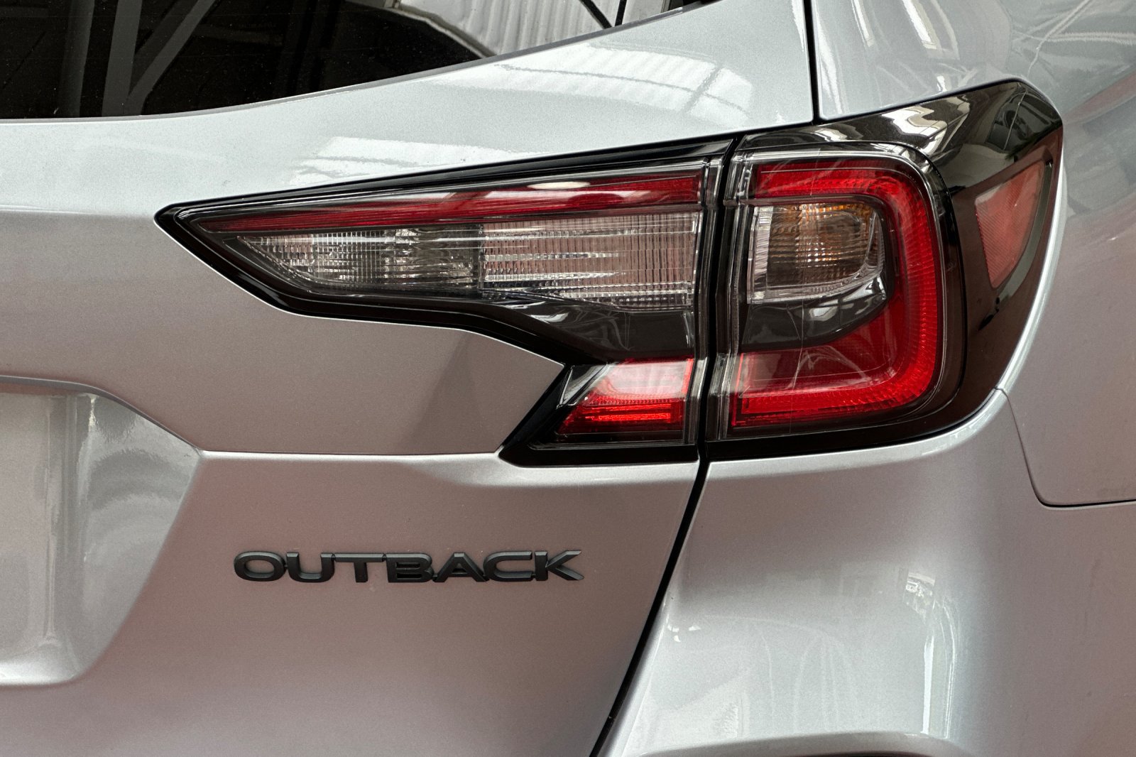Used 2025 Subaru Outback Onyx Edition AWD/4WD image 37
