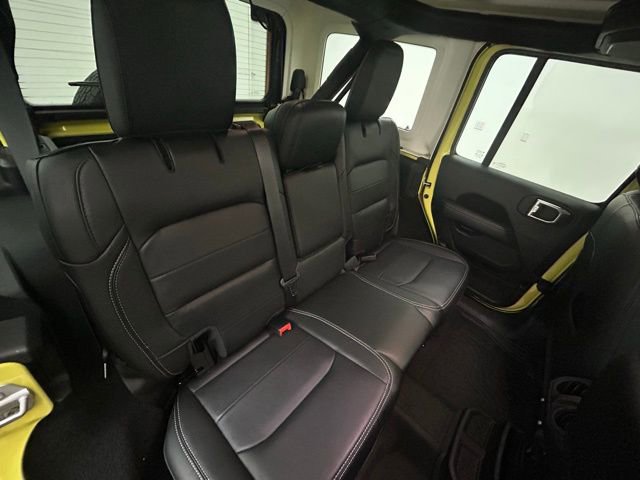 Used 2022 Jeep Wrangler Unlimited Sahara w/ Cold Weather Group image 35