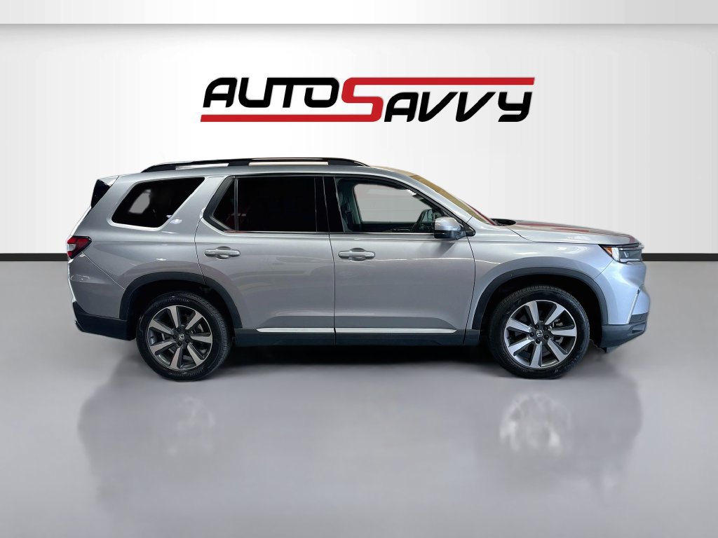 Used 2024 Honda Pilot Touring image 8