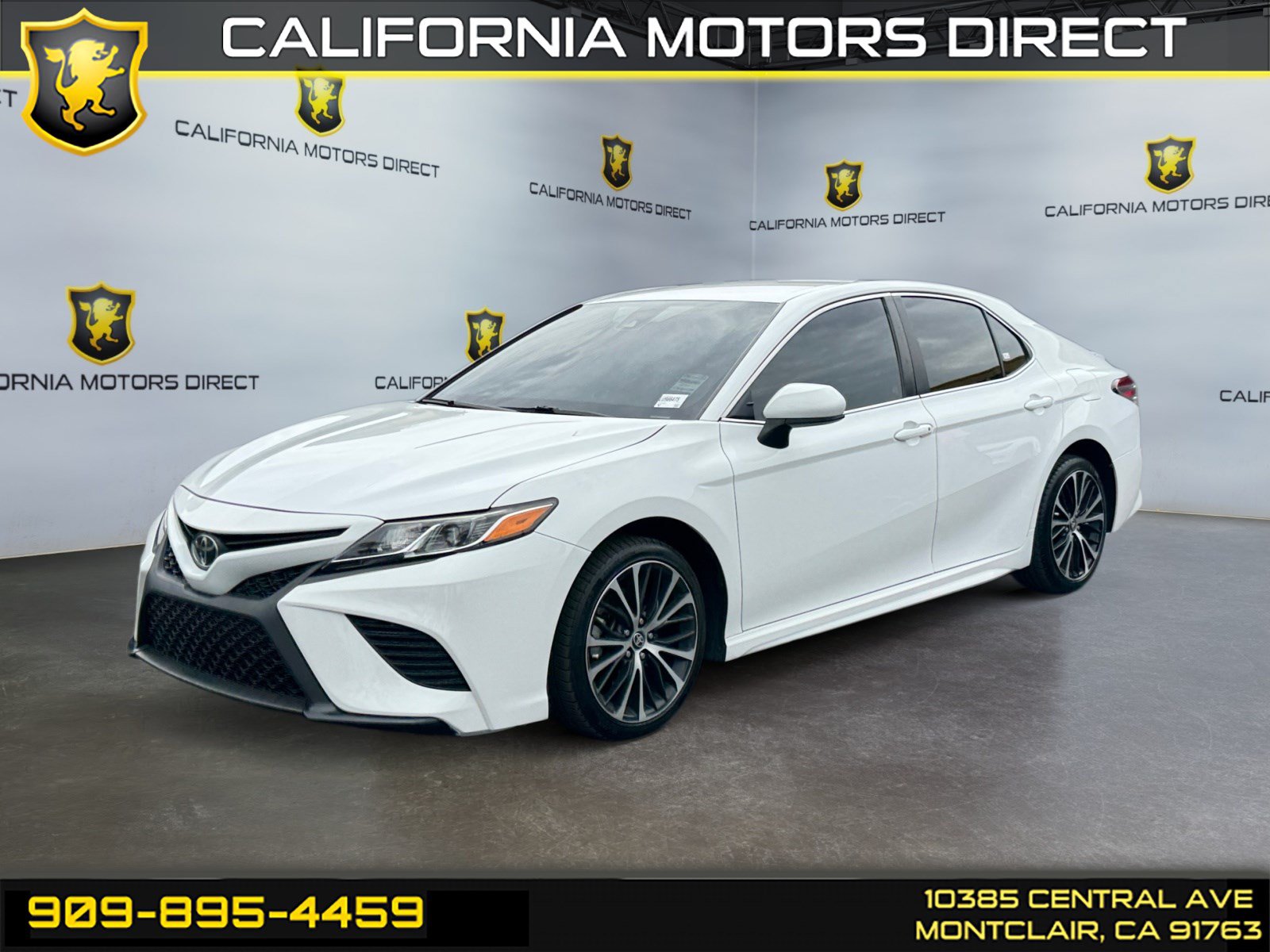 Used 2020 Toyota Camry SE w/ Carpet Mat Package