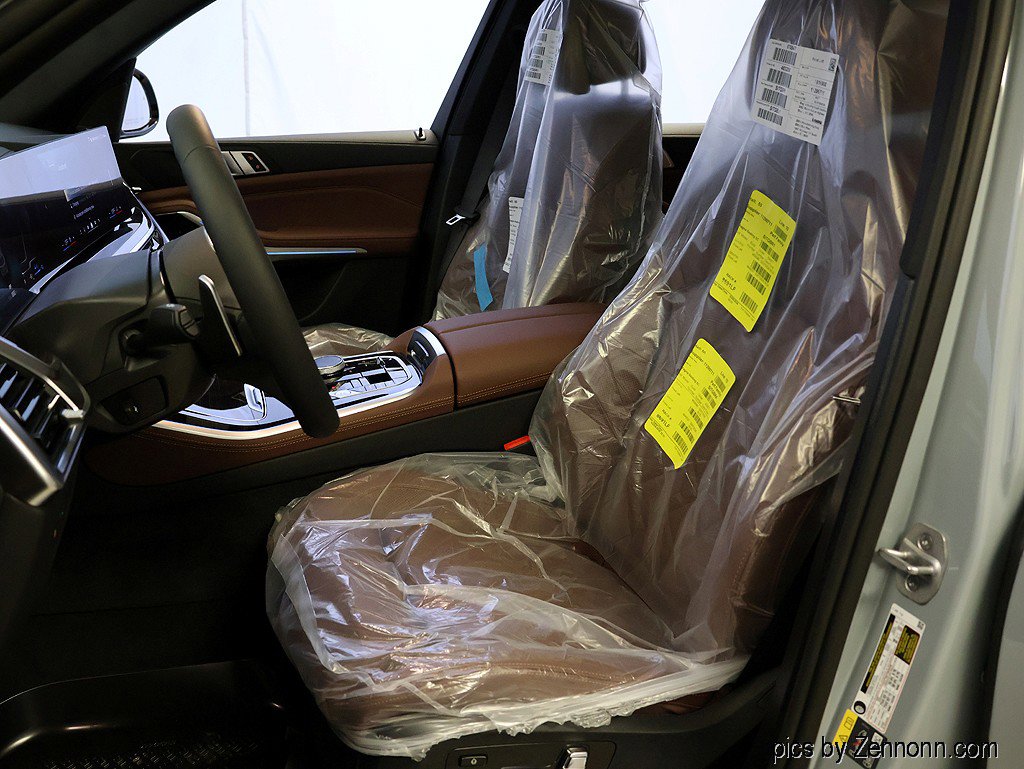 New 2026 BMW X5 xDrive50e w/ M Sport Package AWD/4WD image 11