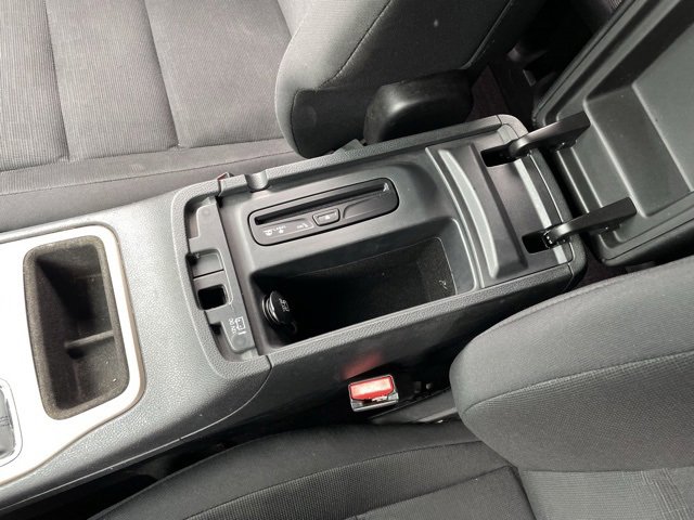 Used 2017 Jeep Grand Cherokee Laredo w/ Quick Order Package 23E image 12