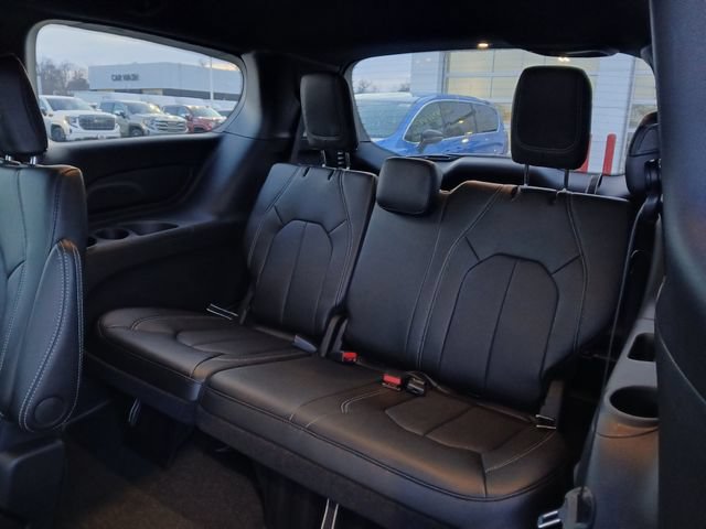 New 2026 Chrysler Pacifica Select FWD image 13