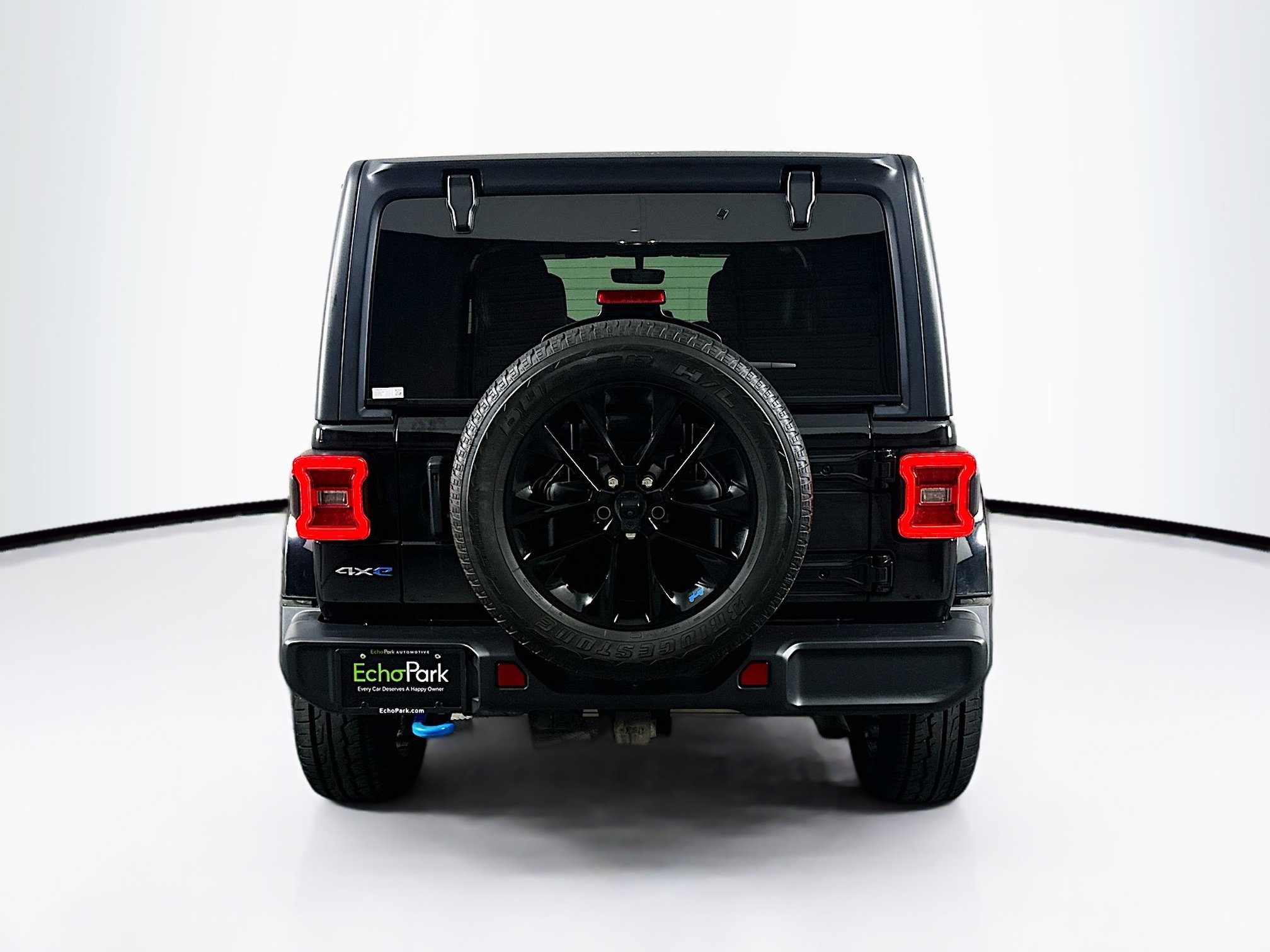 Used 2023 Jeep Wrangler Sahara w/ Cold Weather Group image 7