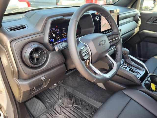 Used 2025 Chevrolet Colorado Trail Boss AWD/4WD image 25