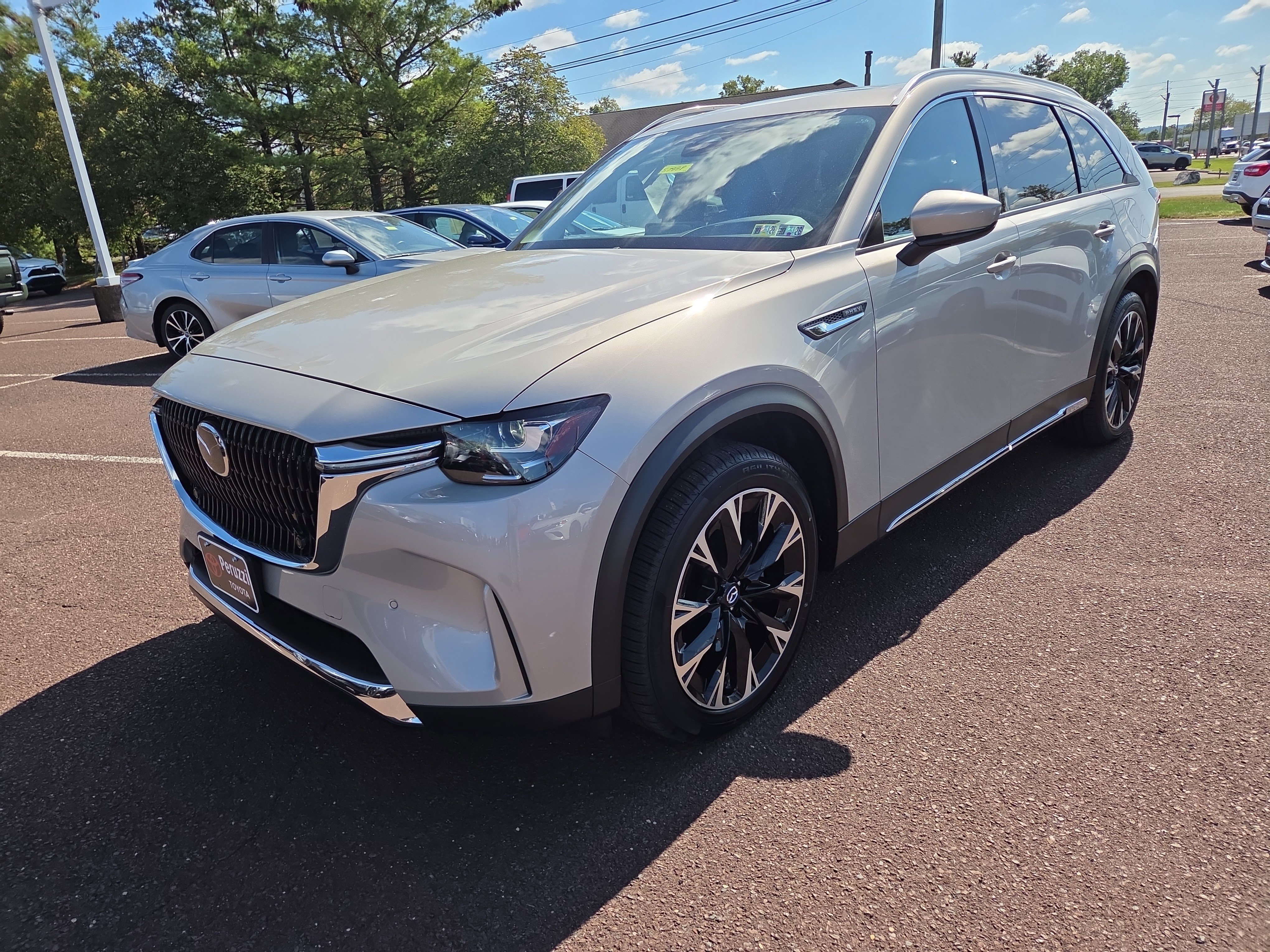 Used 2024 MAZDA CX-90 Plug-In Hybrid w/ Premium Pkg image 7