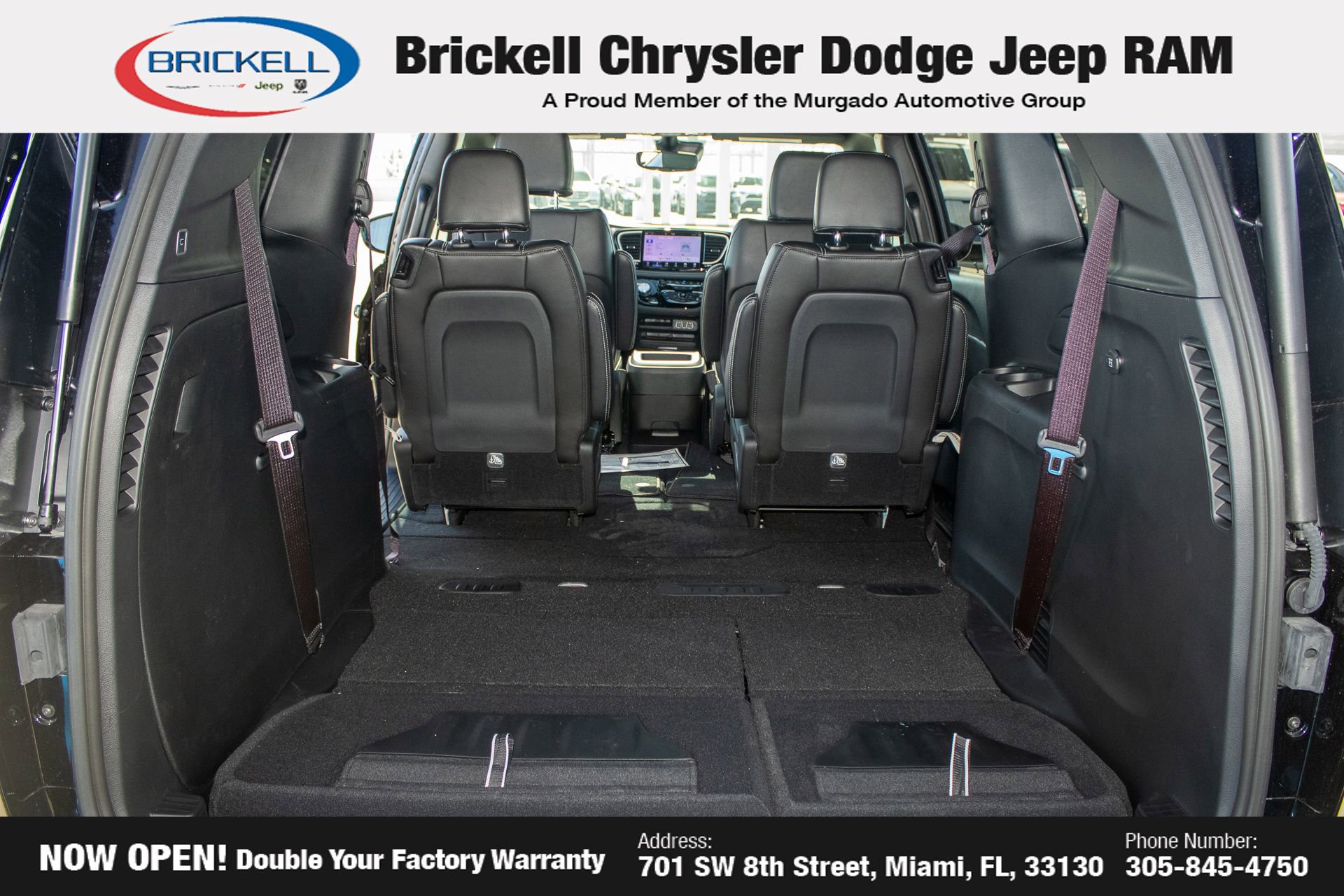 New 2025 Chrysler Pacifica Select FWD image 14