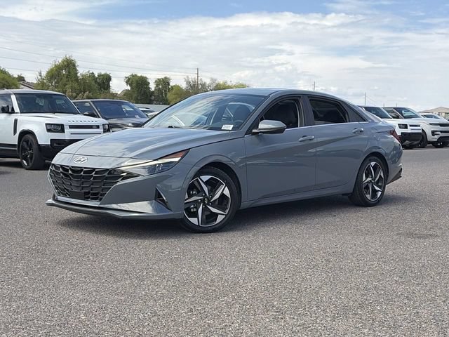 Used 2023 Hyundai Elantra Limited w/ Preferred Accessory Package FWD image 2