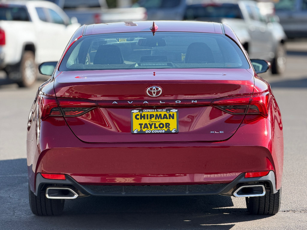 Used 2022 Toyota Avalon XLE FWD image 17