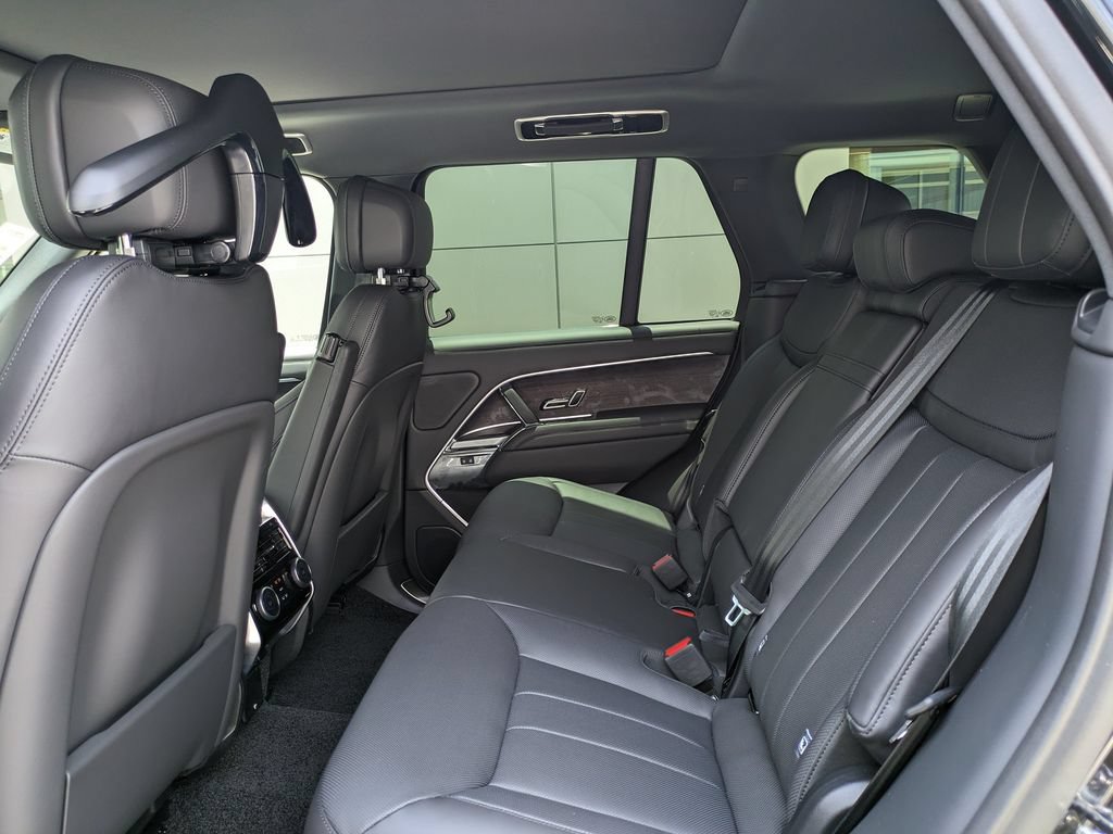 New 2026 Land Rover Range Rover SE AWD/4WD image 13