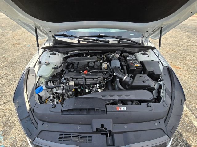 Used 2021 Kia K5 LX FWD image 29