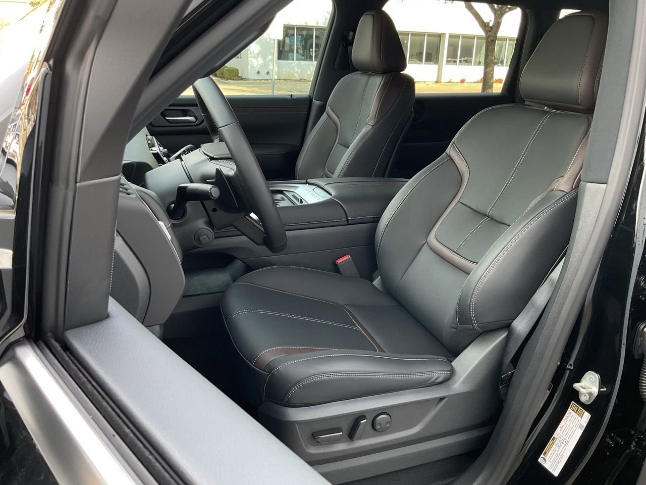 New 2026 Nissan Armada SL image 12