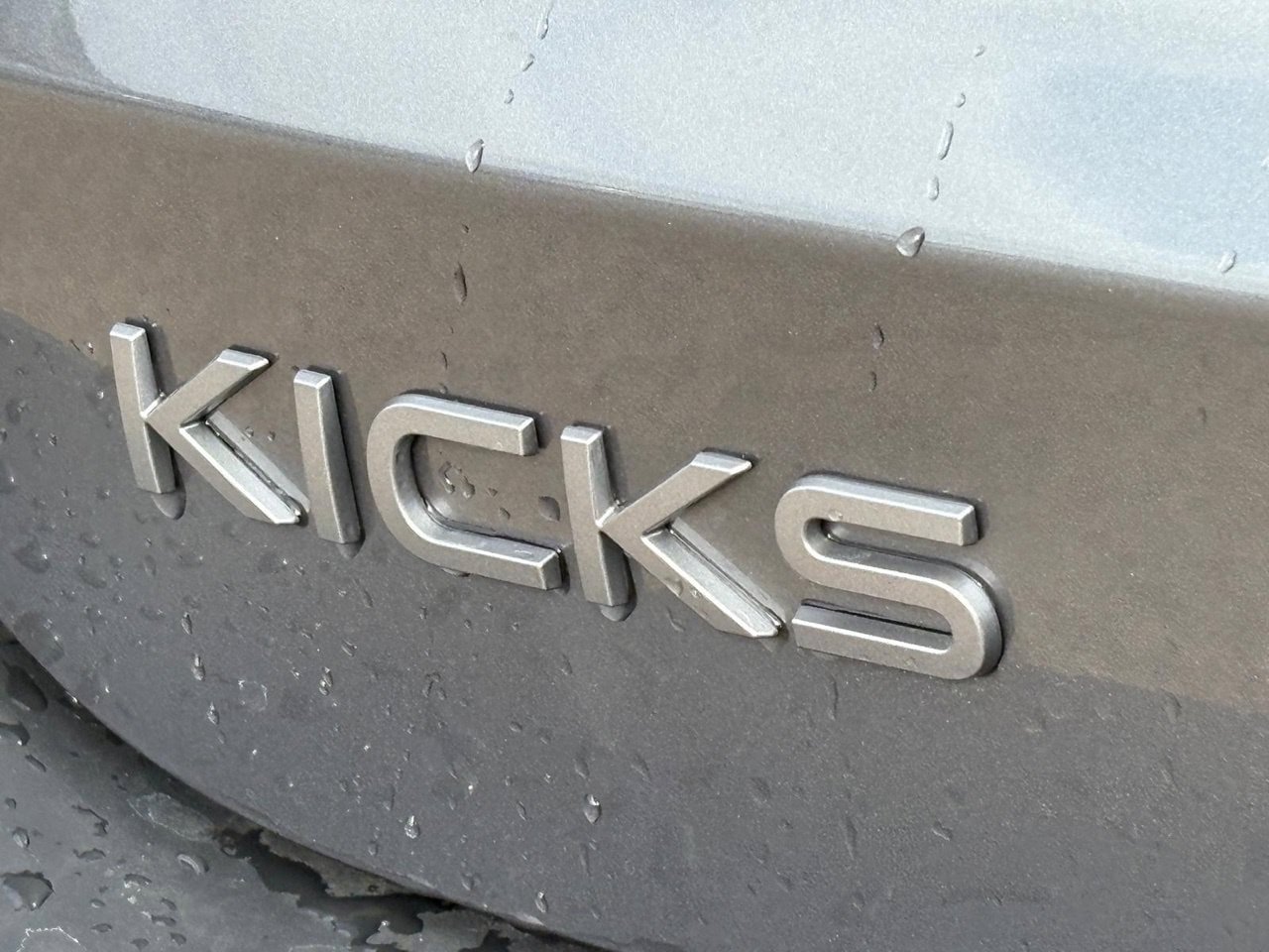 New 2027 Nissan Kicks SV FWD image 8