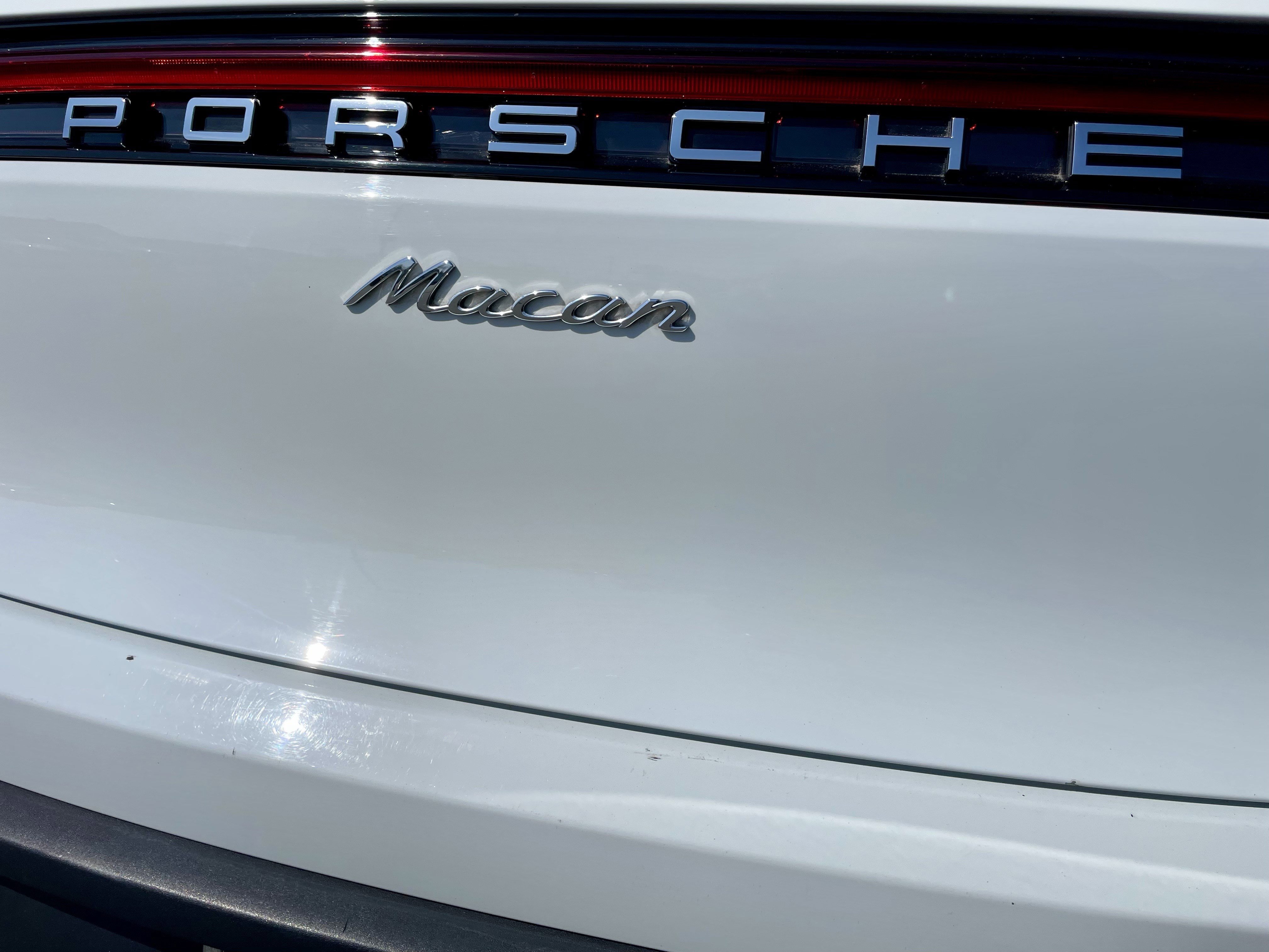 Used 2022 Porsche Macan image 39
