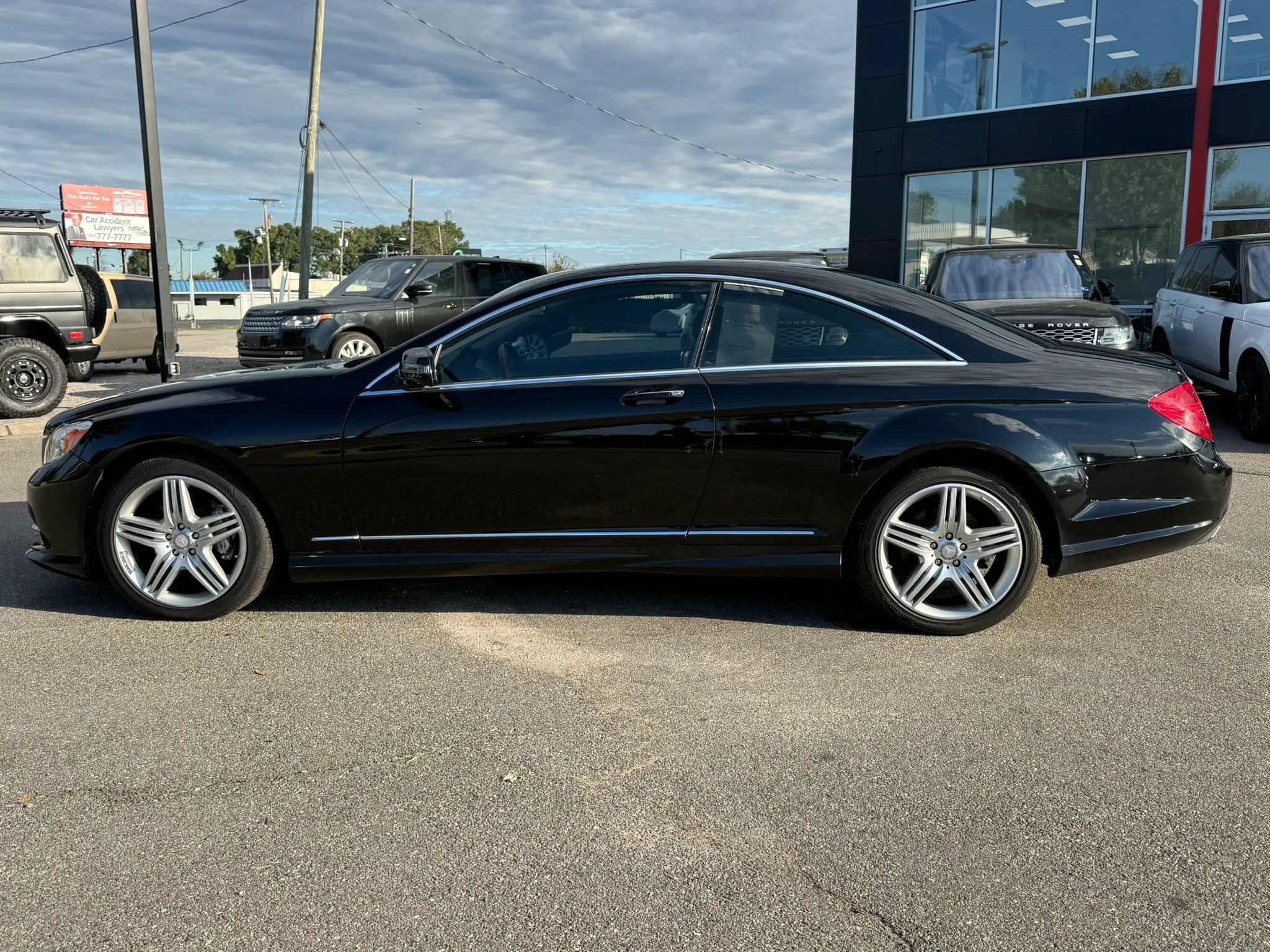 Used 2013 Mercedes-Benz CL 550 4MATIC w/ Sport Pkg image 3