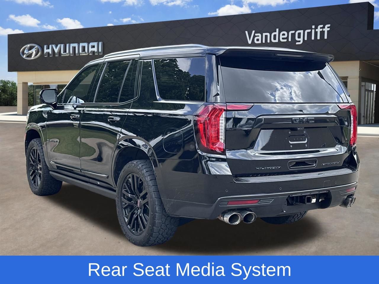 Used 2021 GMC Yukon Denali w/ Denali Ultimate Package image 8