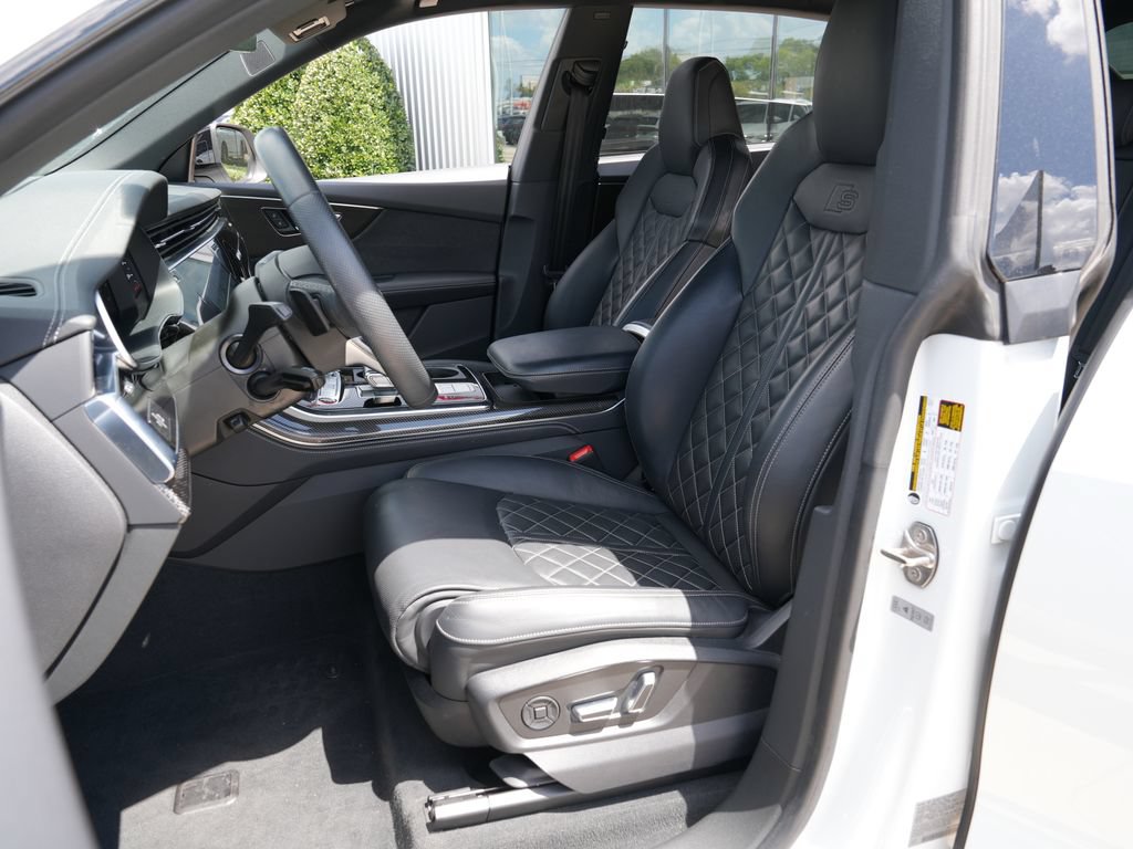 Used 2023 Audi SQ8 Prestige AWD/4WD image 19
