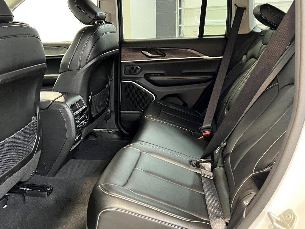 Used 2024 Jeep Grand Cherokee Limited 4xe image 22