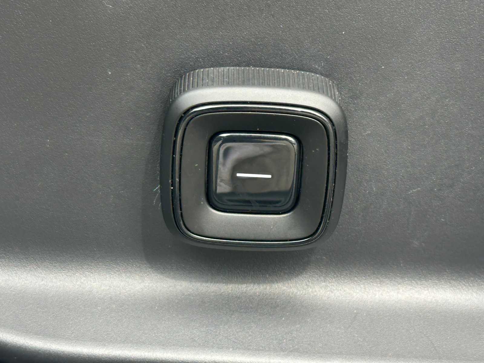 Used 2025 Volvo EX30 Plus w/ Protection Package Premier AWD/4WD image 21