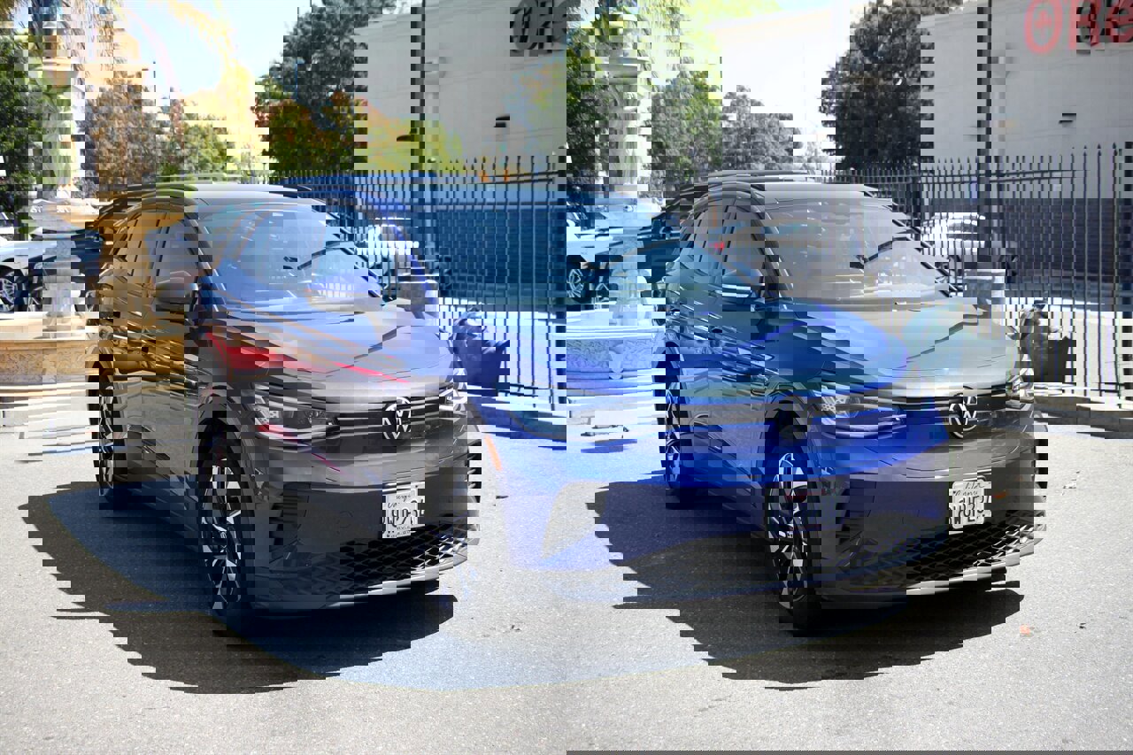 Used 2021 Volkswagen ID.4 Pro S image 3