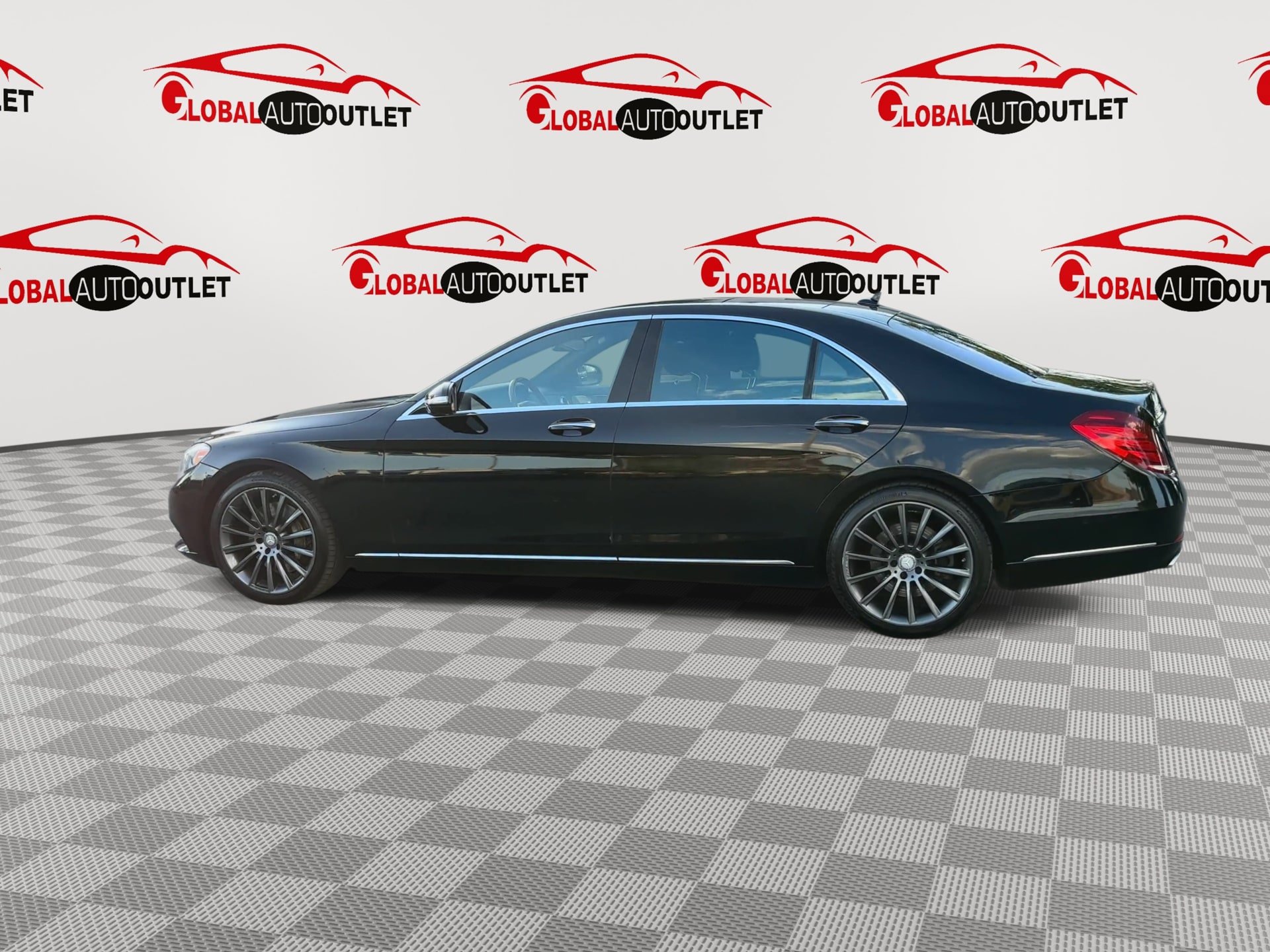Used 2015 Mercedes-Benz S 550 4MATIC Sedan image 5