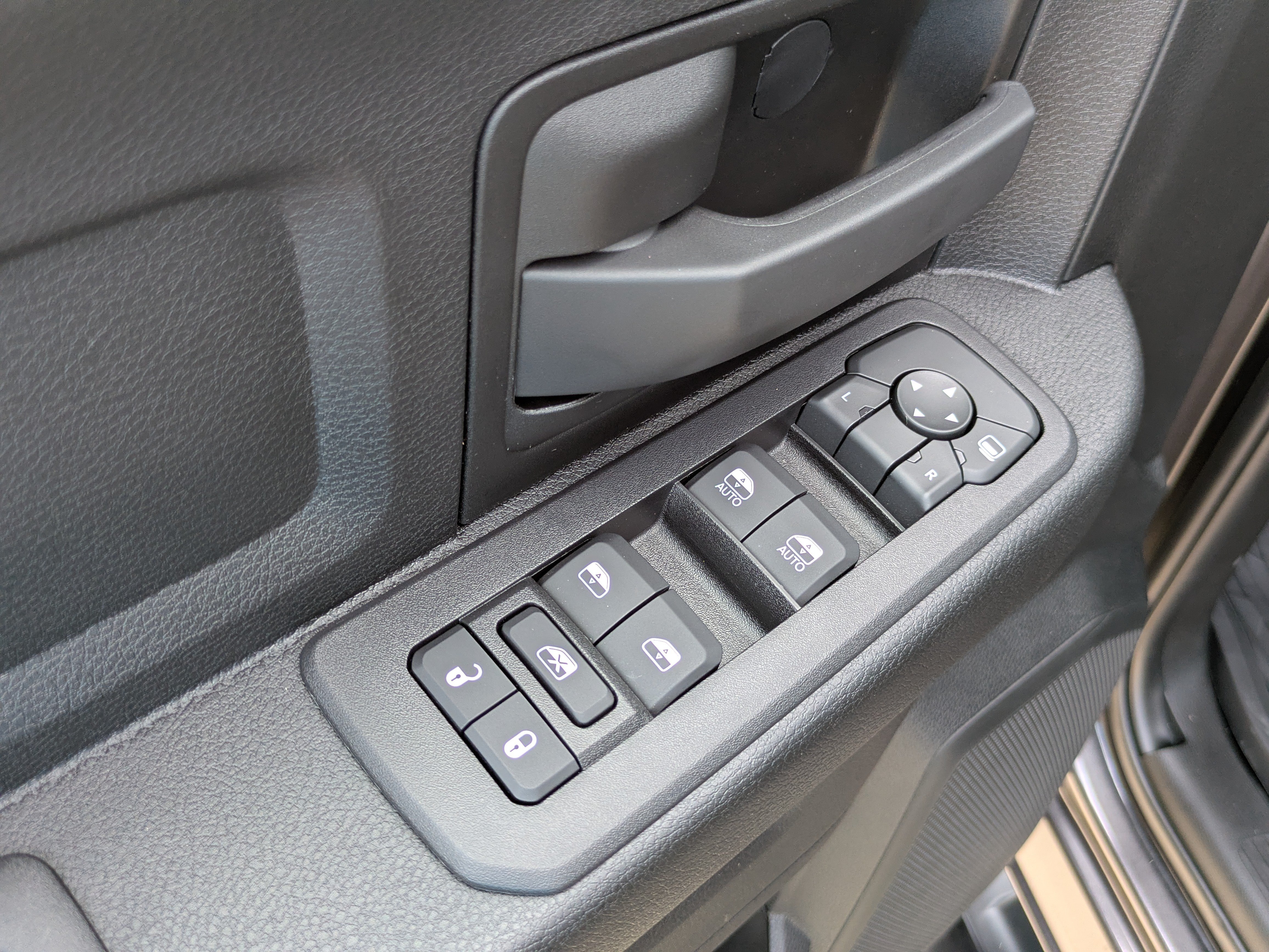 New 2026 RAM 3500 Tradesman AWD/4WD image 9