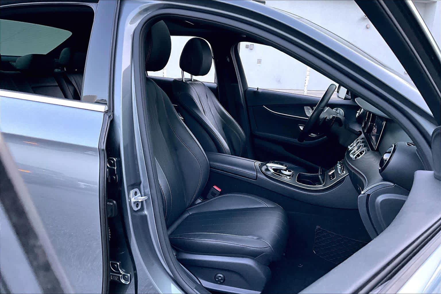 Used 2019 Mercedes-Benz E 450 4MATIC Sedan w/ Premium Package image 9