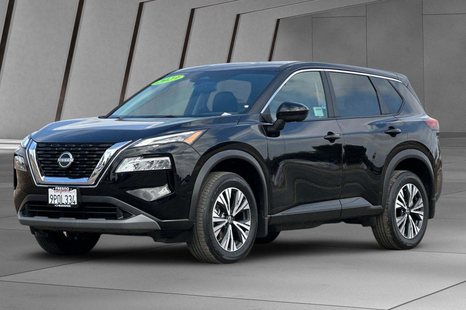 Used 2023 Nissan Rogue SV image 8