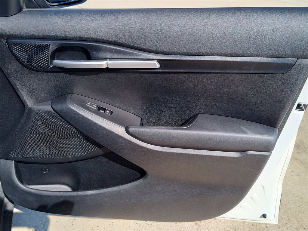 Used 2023 Kia Seltos LX image 32