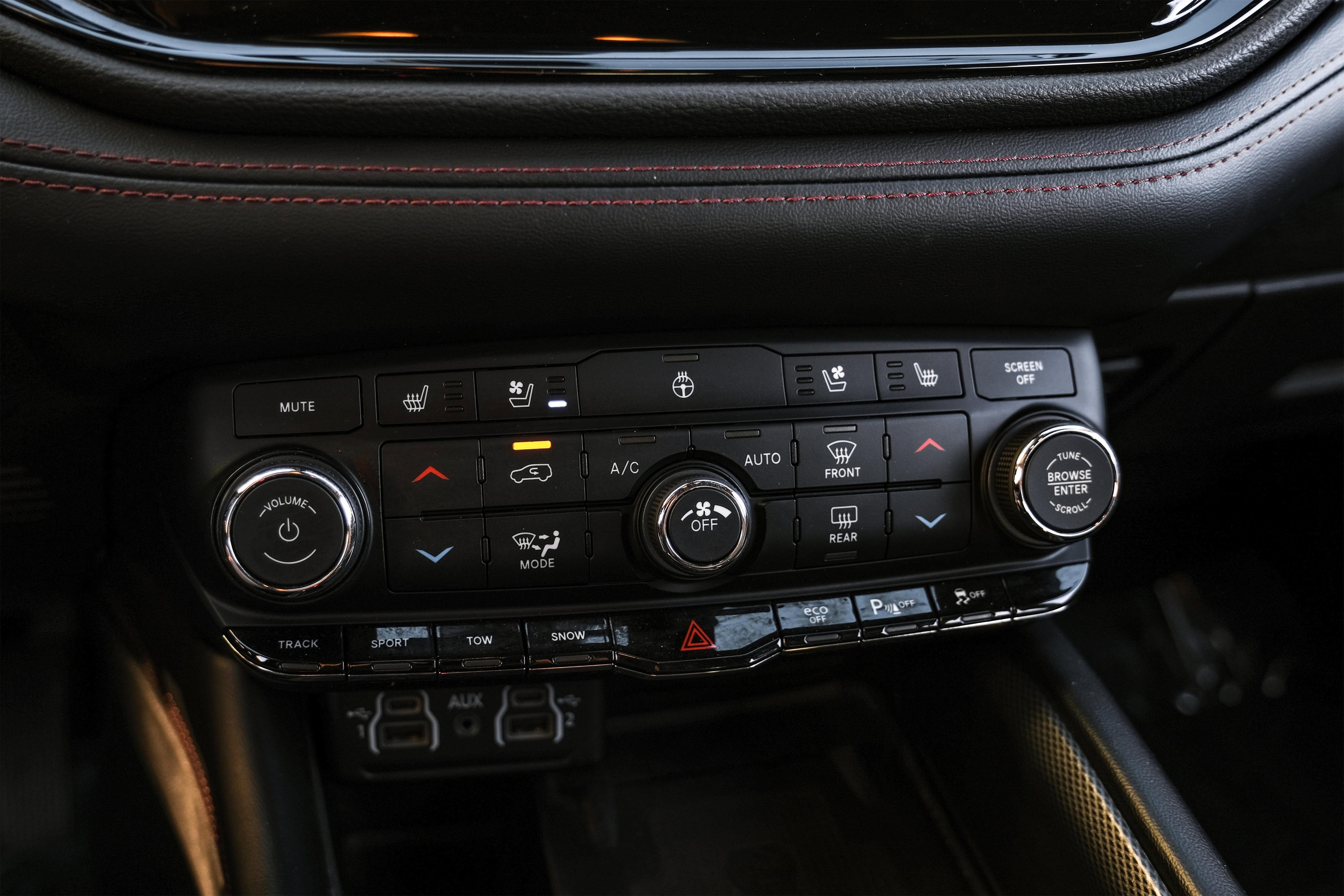 Used 2022 Dodge Durango R/T w/ Tow 'N Go Package image 26