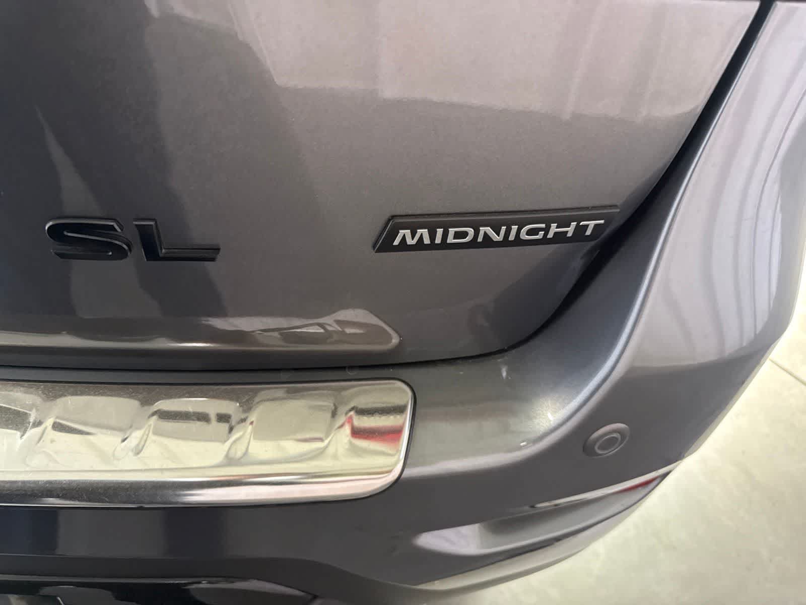 Used 2018 Nissan Pathfinder SL w/ Midnight Edition Package FWD image 14
