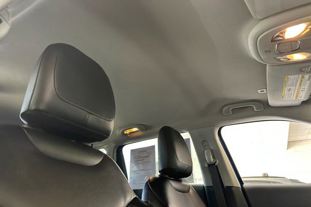 Used 2019 Jeep Compass Latitude w/ Popular Equipment Group FWD image 19