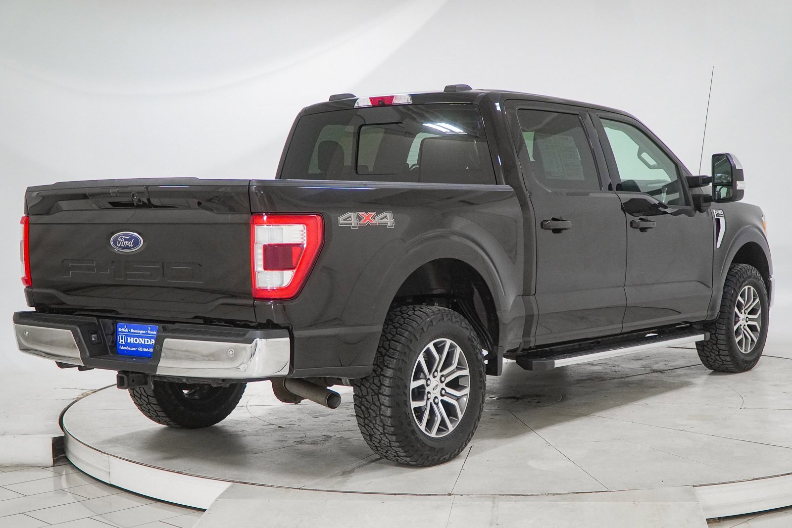 Used 2021 Ford F150 Lariat w/ Max Trailer Tow Package image 11