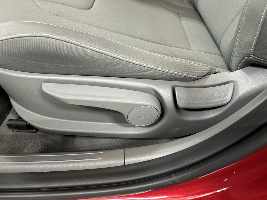Used 2024 Hyundai Elantra SEL FWD image 10