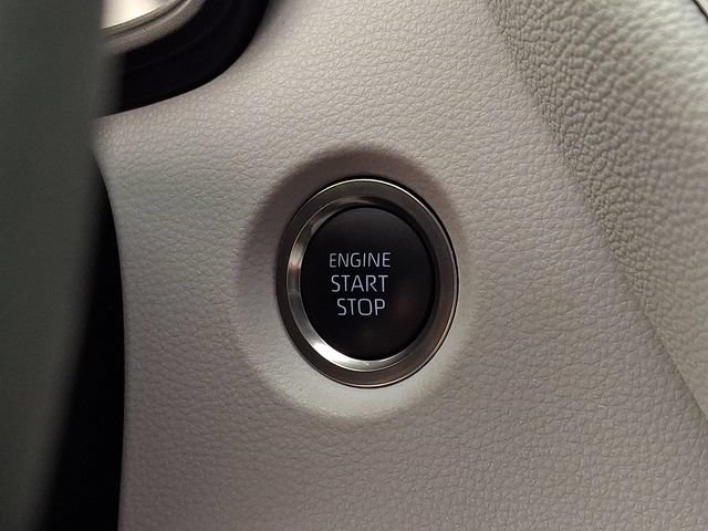 Certified 2025 Toyota Corolla SE FWD image 31