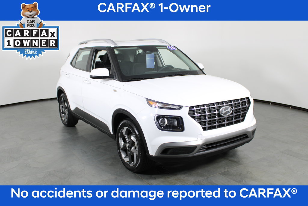 Certified 2026 Hyundai Venue SEL FWD image 5