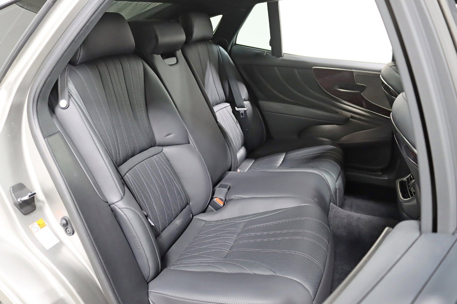 Used 2021 Lexus LS 500 AWD w/ Luxury Package image 30