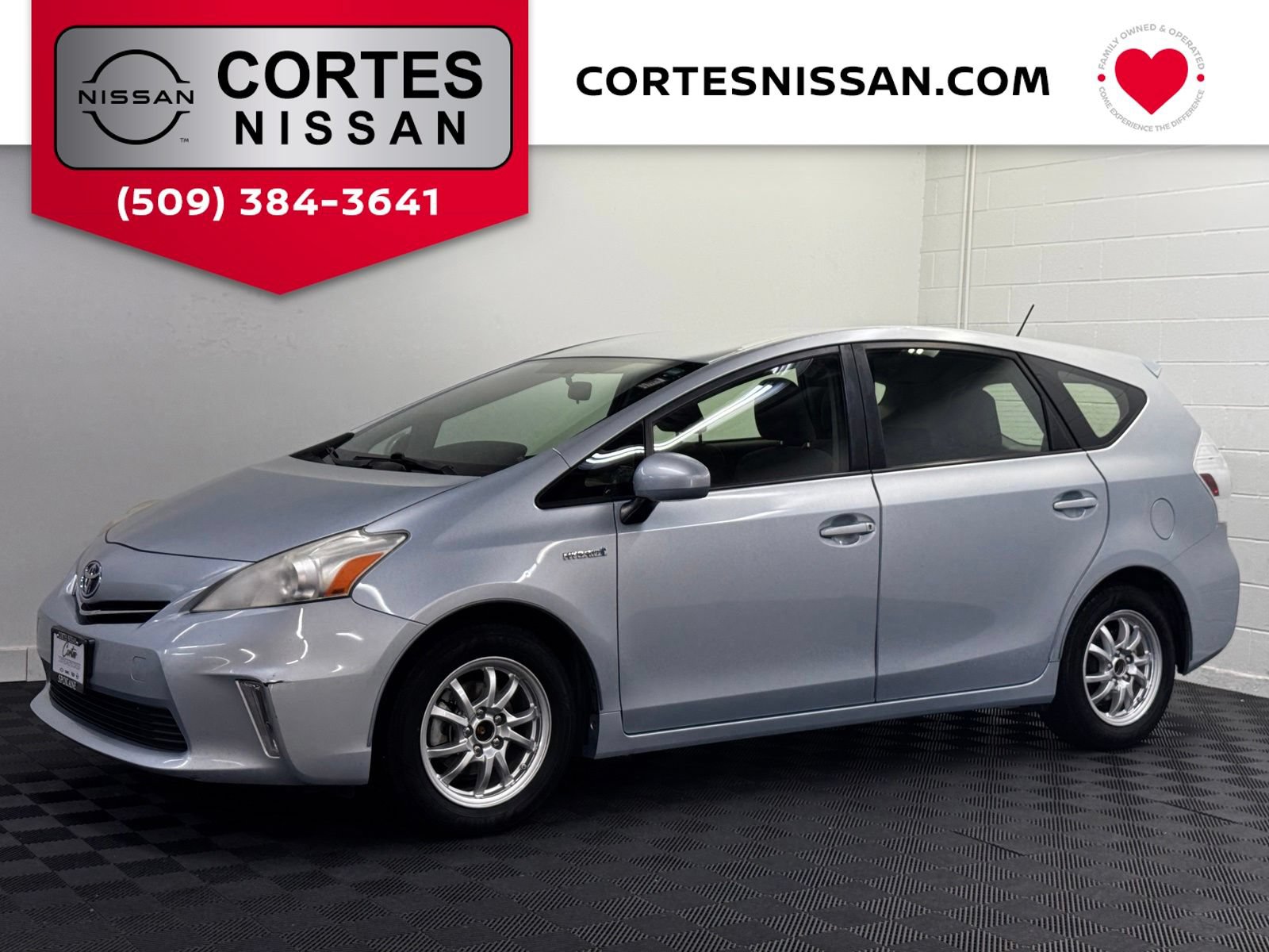 Used 2012 Toyota Prius V Three FWD image 1